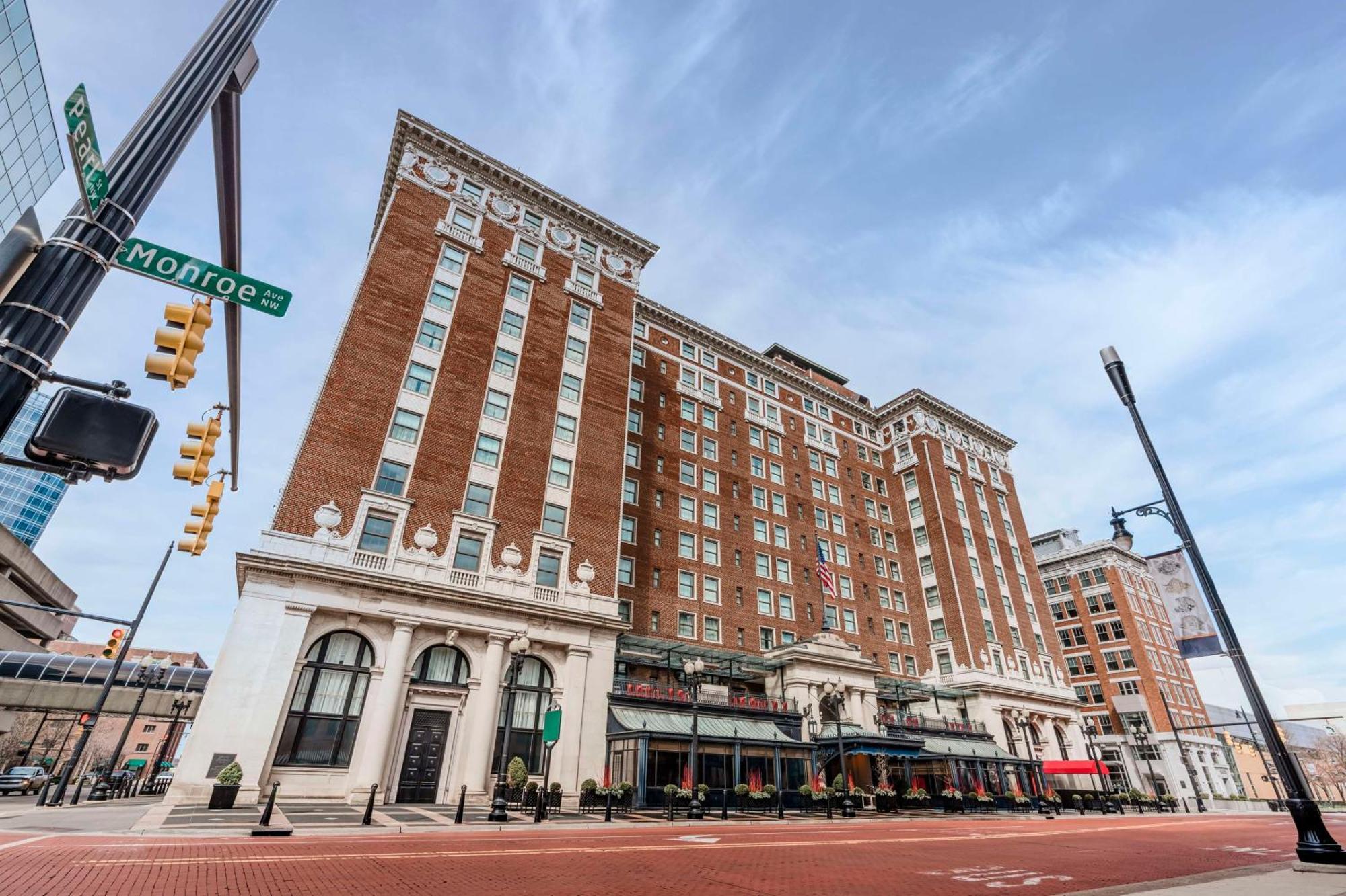 Amway Grand Plaza Hotel, Curio Collection By Hilton Гранд-Рапидс Экстерьер фото